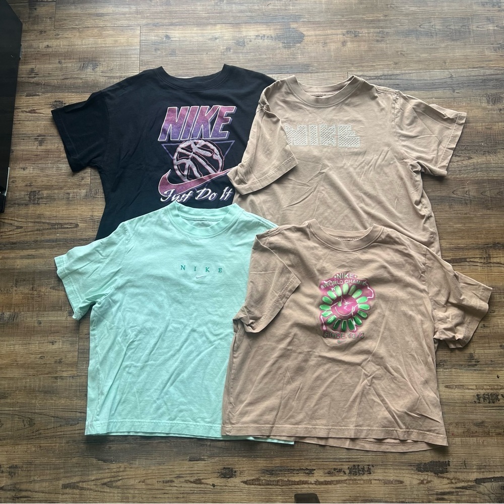 Nike Girls Short Sleeve Cropped Tee Bundle Of 4 Loose Fit 100% Cotton Size XL